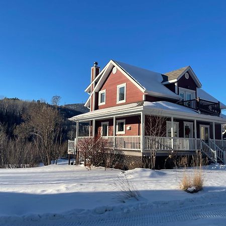 Belle Maison Avec Vue Sur La Riviere LʼAnse-Saint-Jean Exterior foto